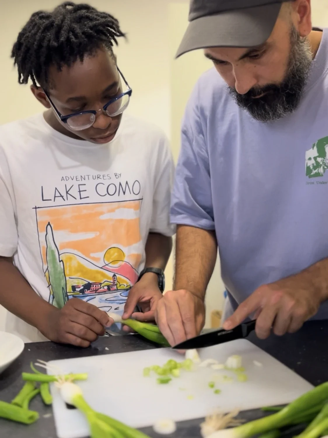eat club session leader teaching food education